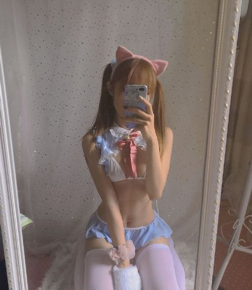 年轻的女教师完整版_高清视频大全